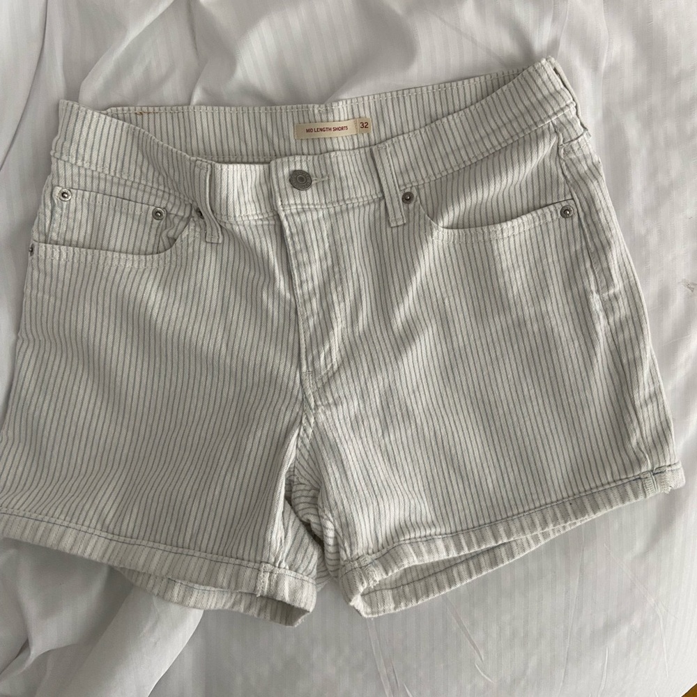 Levi’s Mid Length Shorts